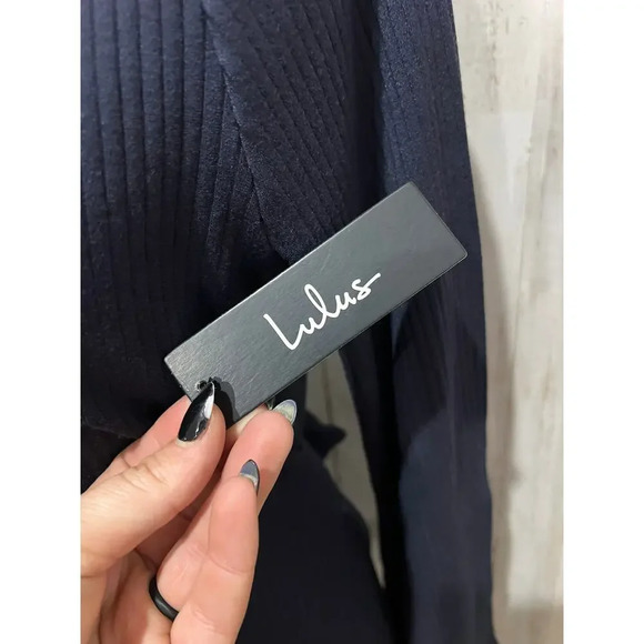 NWT Lulus Women's Navy Blue Asymmetrical Mini Dress Size Medium Long Sleeve - Picture 3 of 7